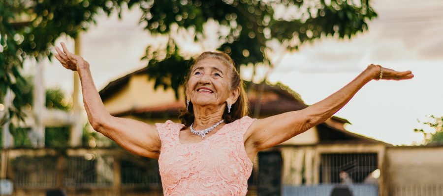Blick auf eine Seniorin